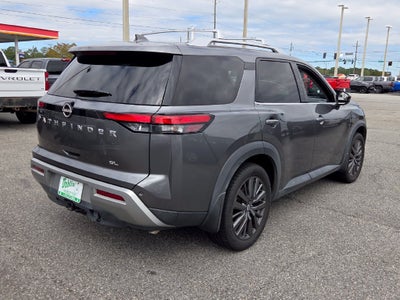 2022 Nissan Pathfinder SL 2WD