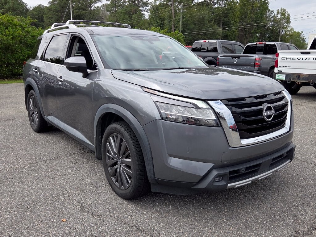 2022 Nissan Pathfinder SL 2WD