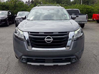 2022 Nissan Pathfinder SL 2WD