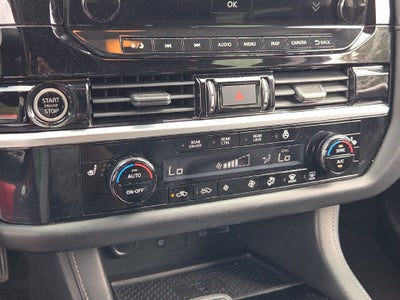 2022 Nissan Pathfinder SL 2WD