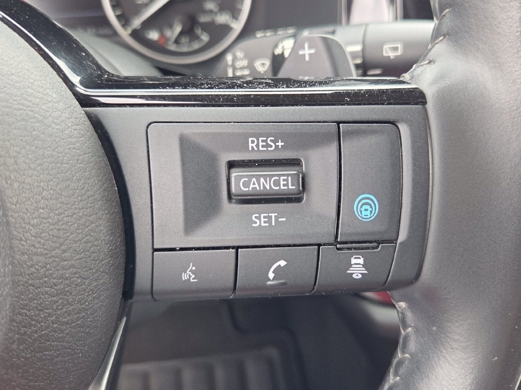 2022 Nissan Pathfinder SL 2WD