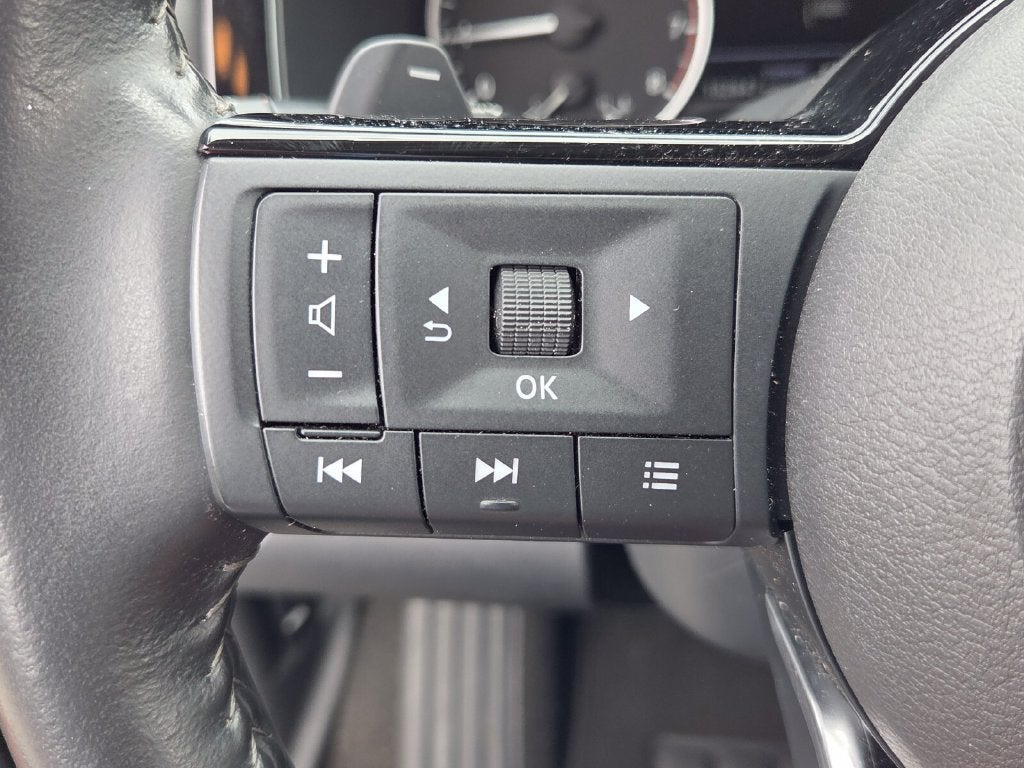 2022 Nissan Pathfinder SL 2WD