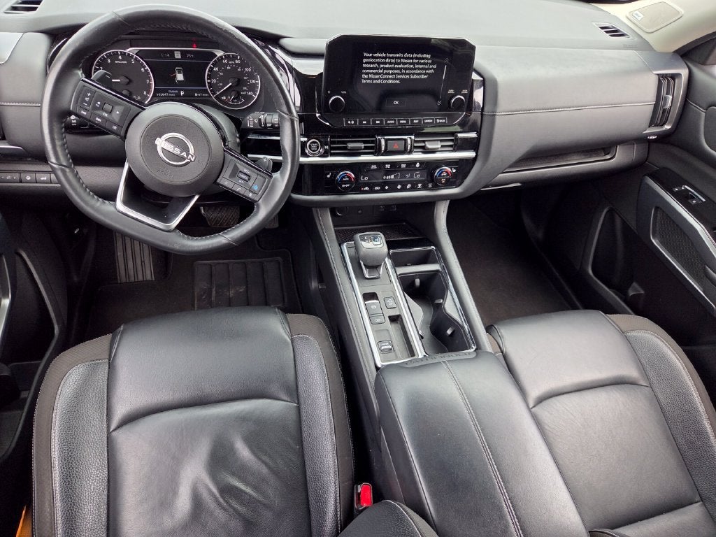 2022 Nissan Pathfinder SL 2WD