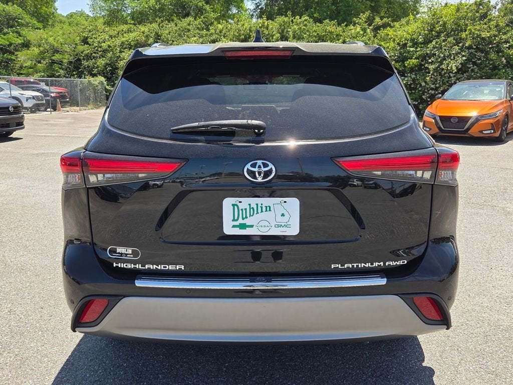 2022 Toyota Highlander Platinum