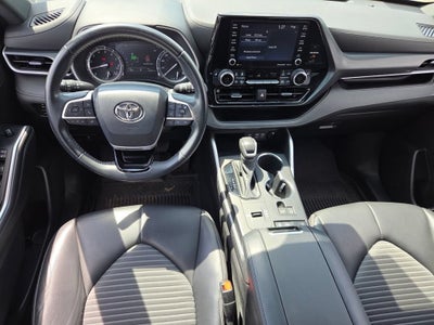 2022 Toyota Highlander XSE