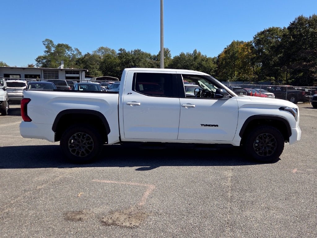 2024 Toyota Tundra 4WD SR5