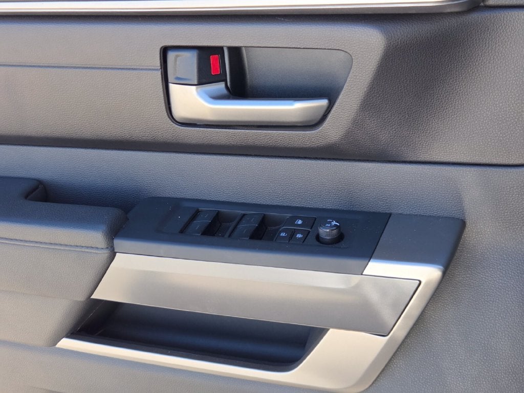 2024 Toyota Tundra 4WD SR5