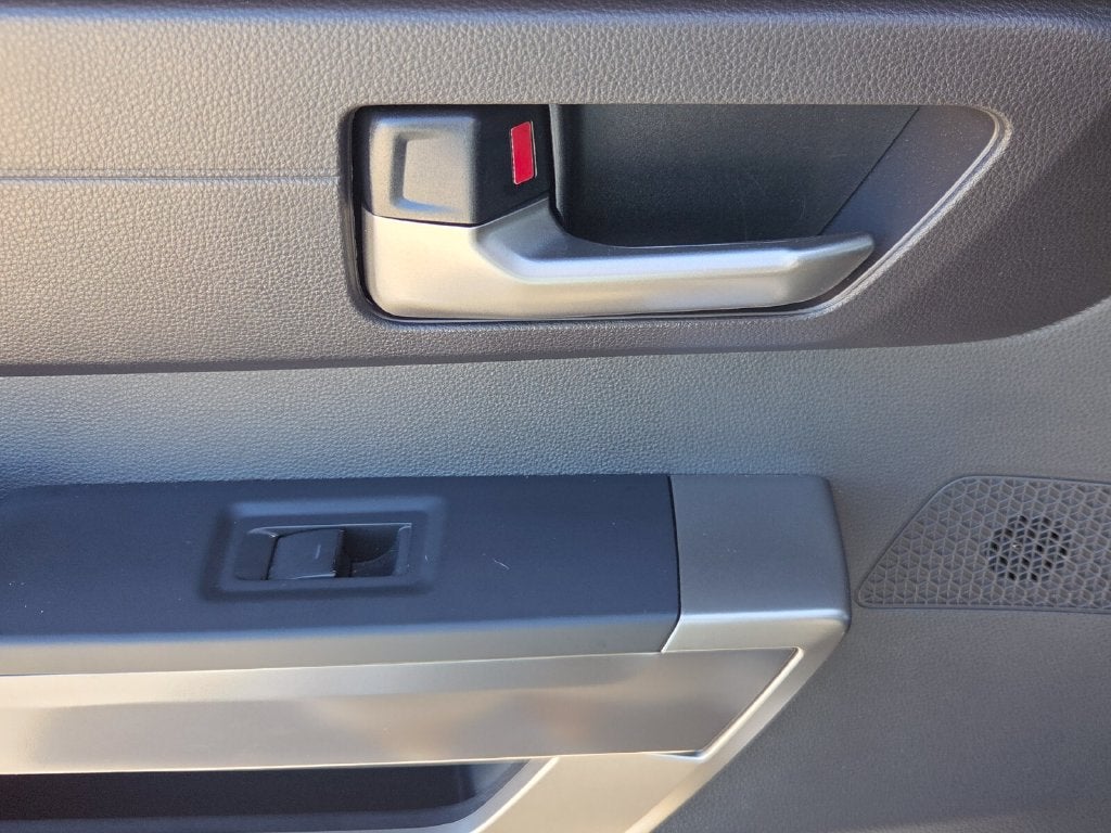 2024 Toyota Tundra 4WD SR5
