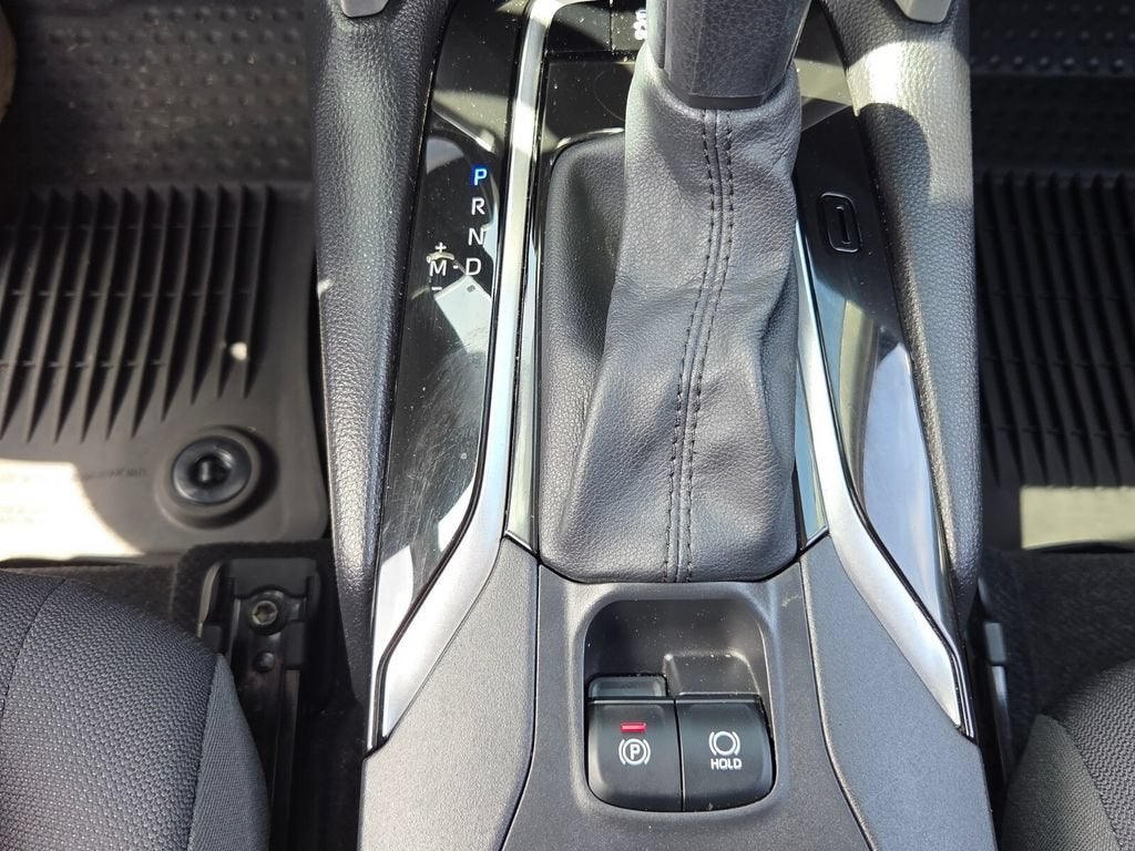 2025 Toyota Corolla Cross LE
