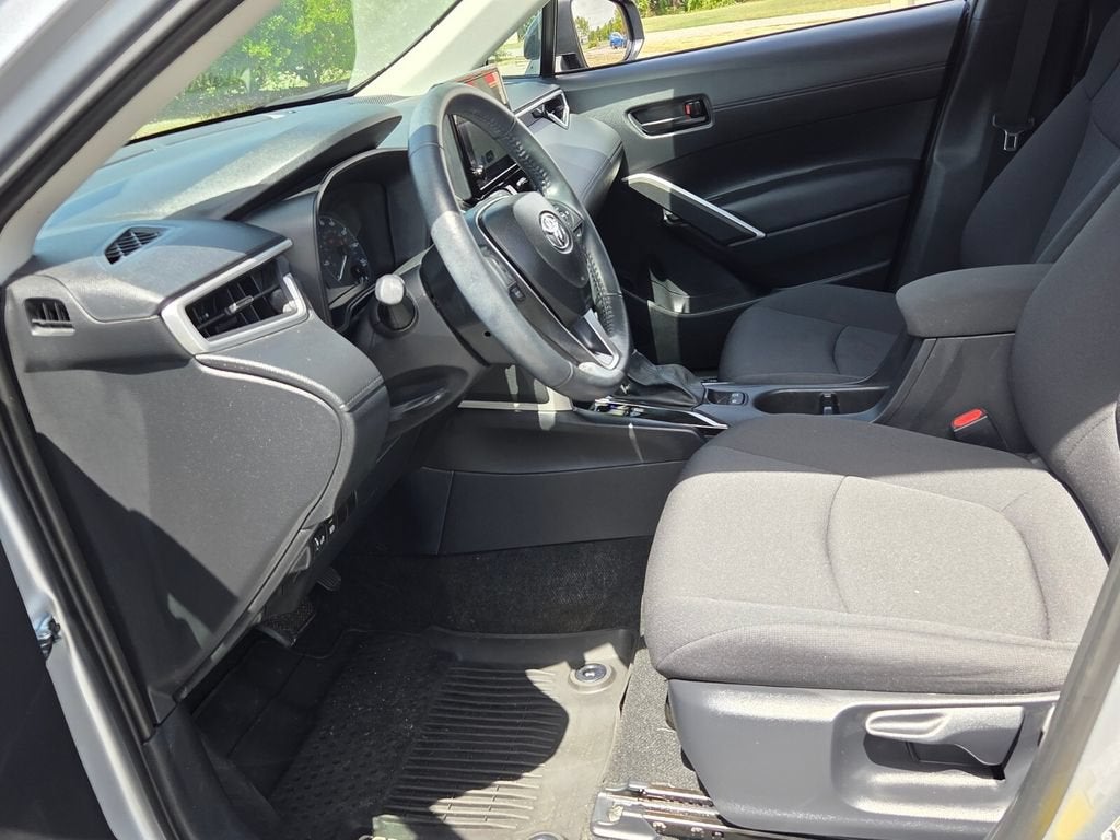 2025 Toyota Corolla Cross LE