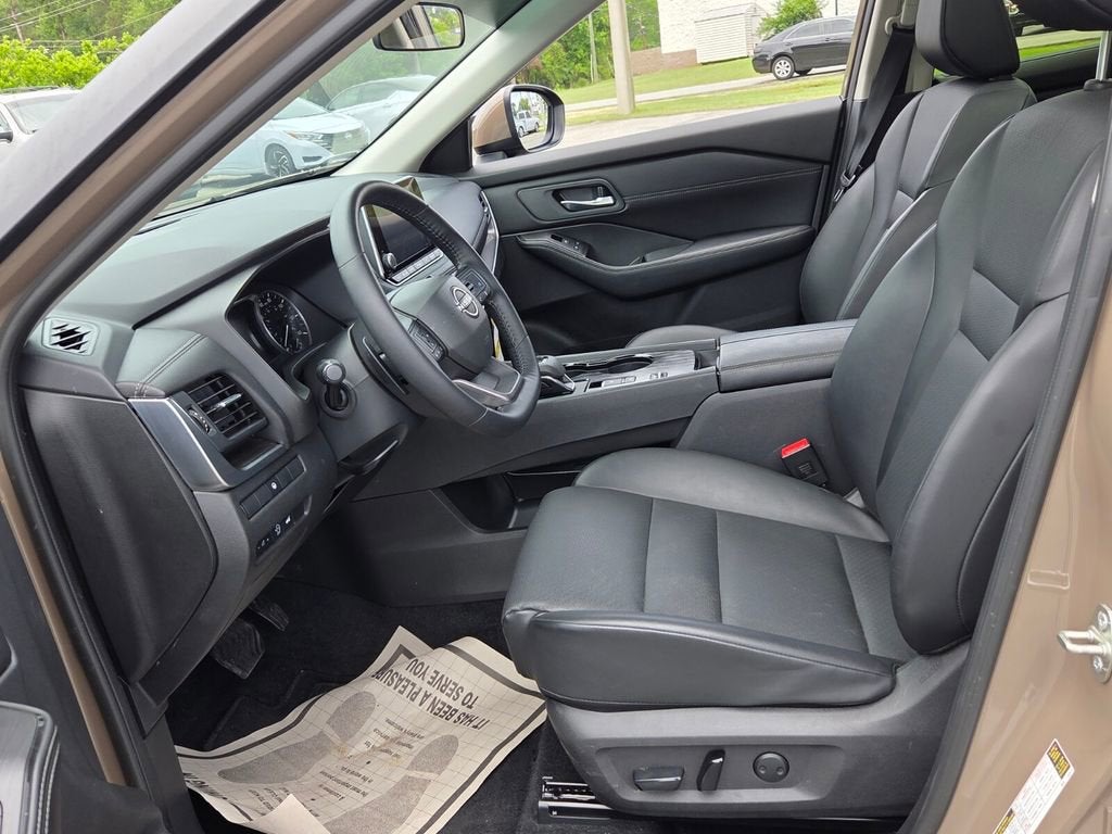 2025 Nissan Rogue SV FWD