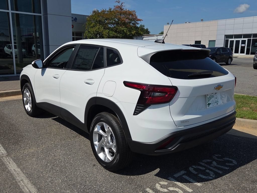 2026 Chevrolet Trax LS