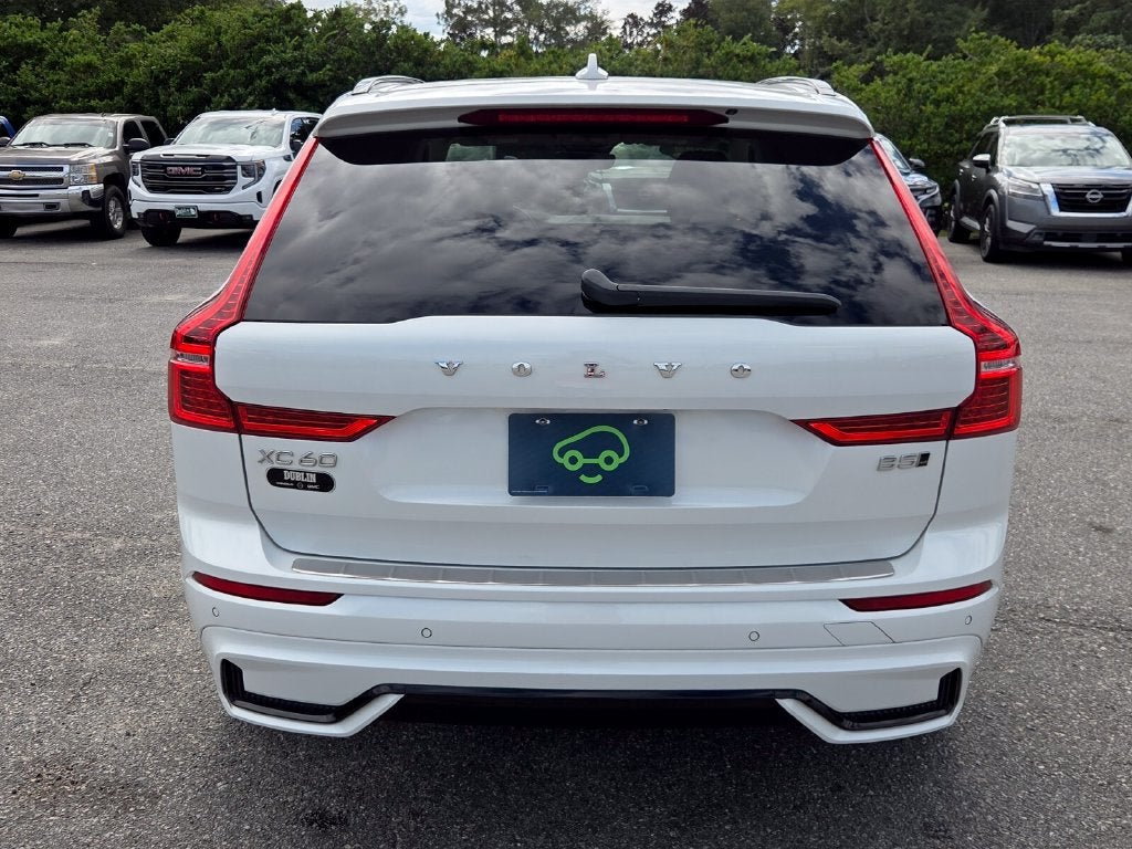2023 Volvo XC60 B5 Plus Dark Theme