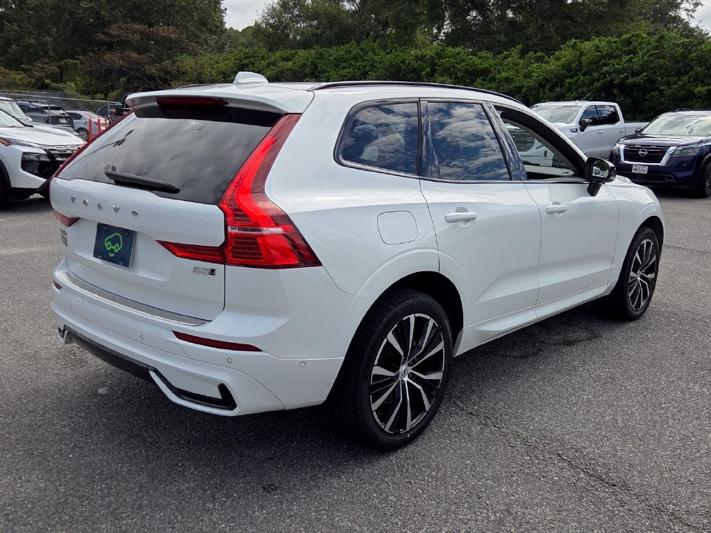 2023 Volvo XC60 B5 Plus Dark Theme