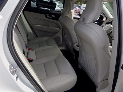 2023 Volvo XC60 B5 Plus Dark Theme