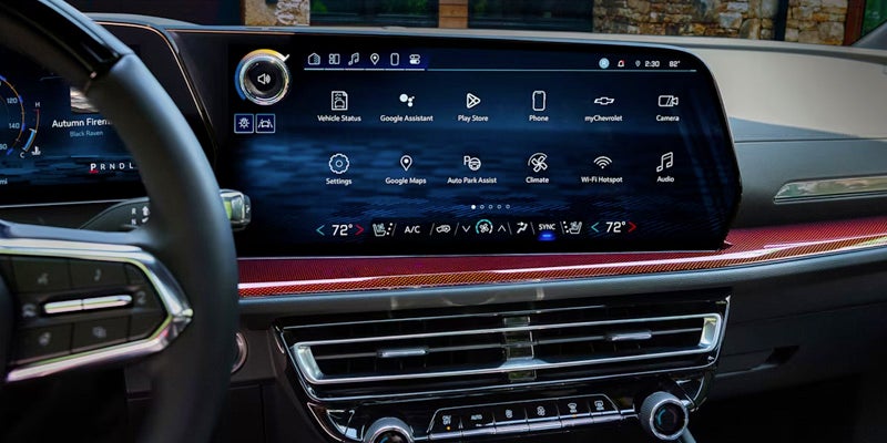 Chevy traverse dashboard showing features